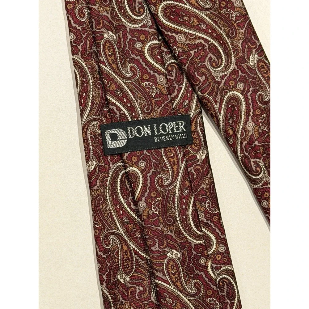 Vintage Don Loper Beverly Hills 80's Men's Necktie 100% Tricel Silk Red Paisley